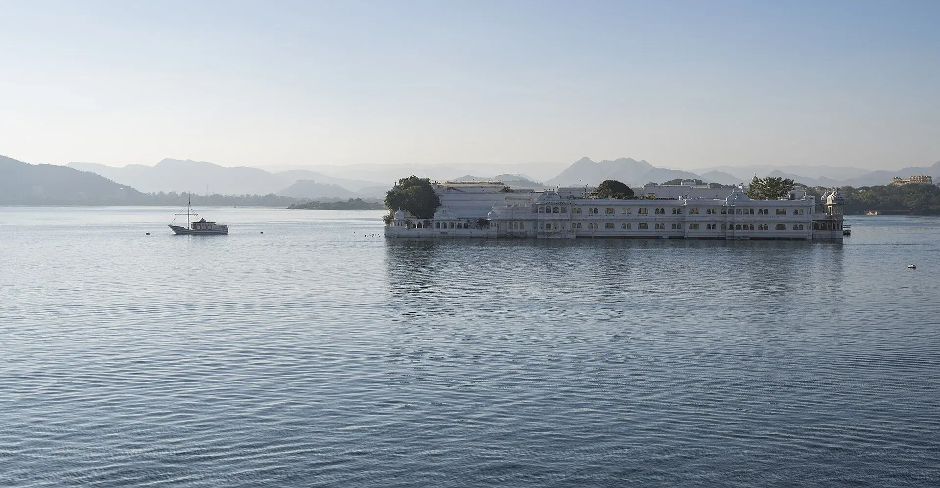 Best Honeymoon Destinations in India by Month